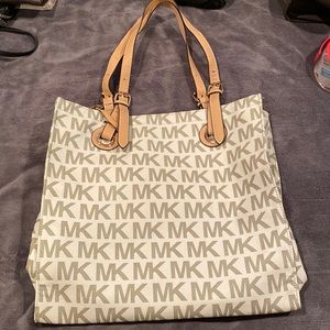 MK white purse